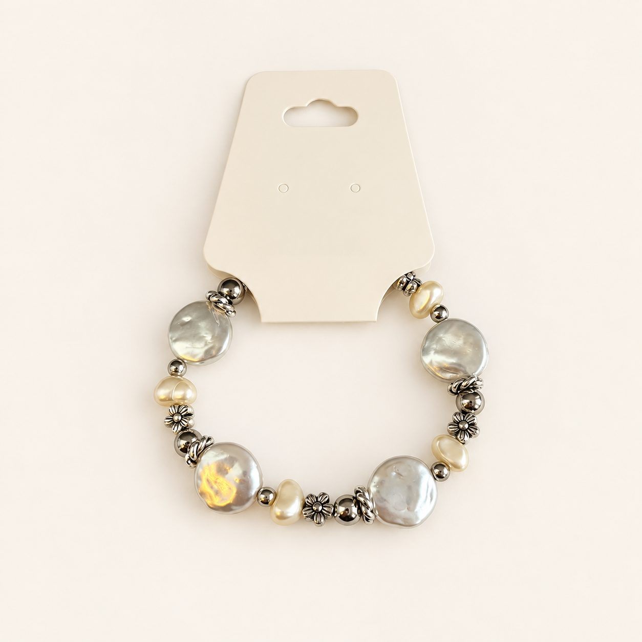By Benice – Parel-look hartjes en bloemen