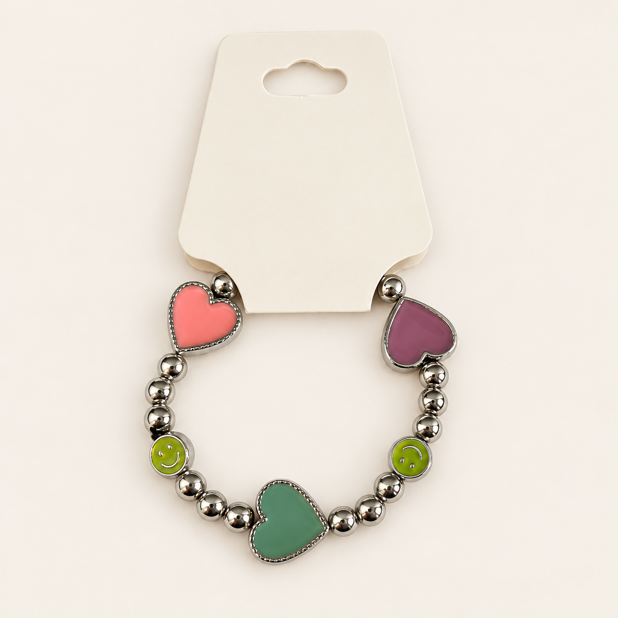 By Benice – Gekleurde hartjesarmband